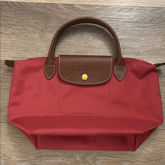 Red Longchamp Le pilage Women's Bag - Picture 1 of 14